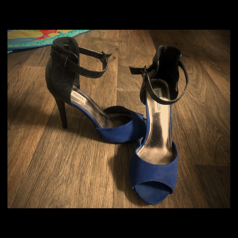 Steve Madden color blocked stiletto heel